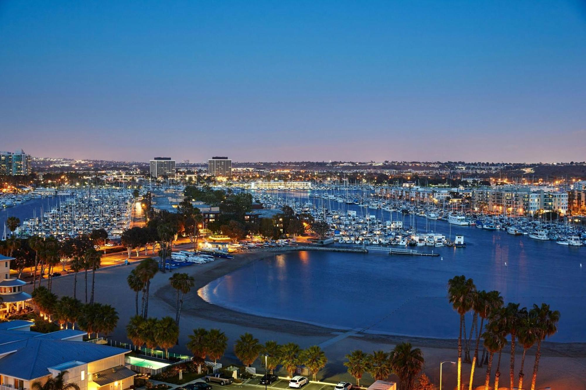 Marina Del Rey Marriott Hotel Лос Анджелис Екстериор снимка